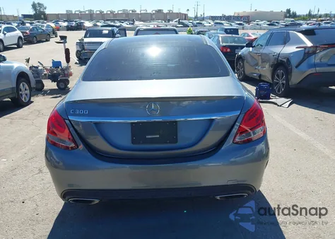 2018 Mercedes-Benz C 300 from USA, damaged, VIN 55SWF4JB9JU263041
